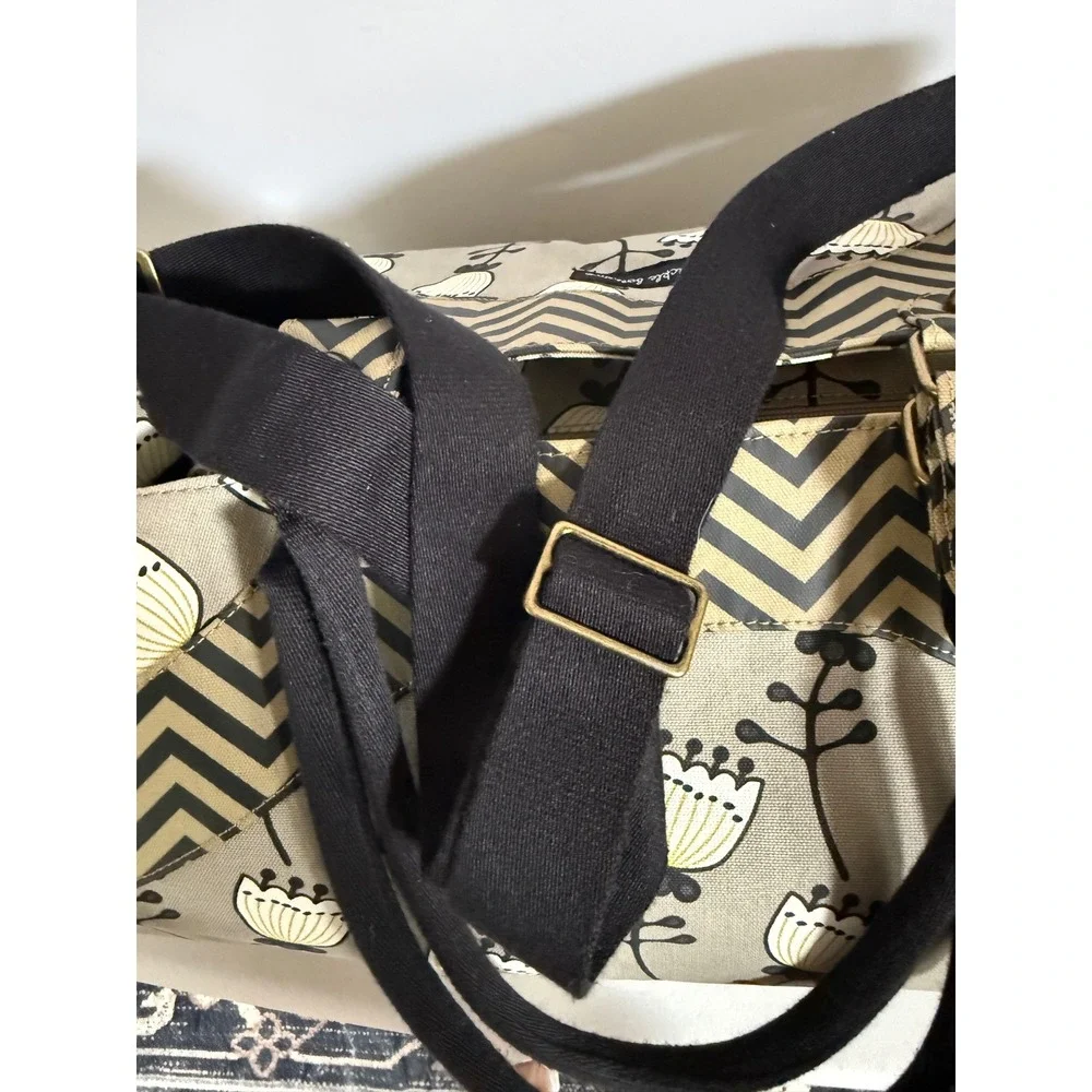 Petunia Pickle Bottom Wistful Weekender Large Tote Bag Diaper Bag Tulips